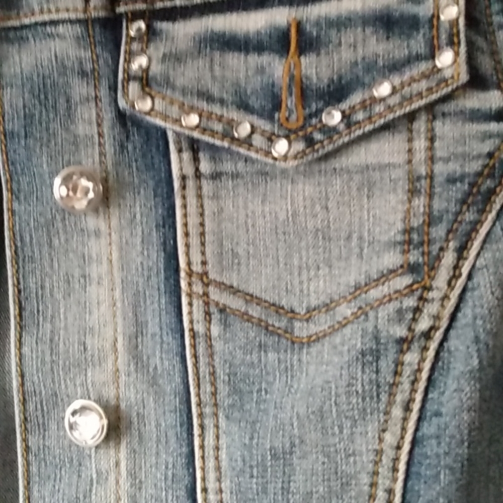 Jean jacket - Picture 2 of 5